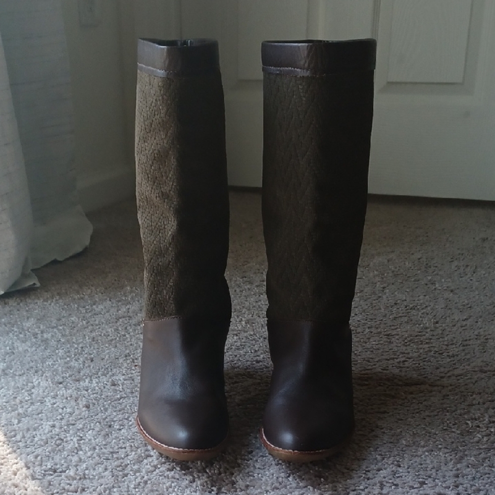 Lacoste Dark Brown and Olive Heeled Boots Sz 8